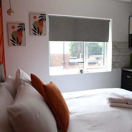 Cb Stays - Private Rooms With Ensuite And Kitchenette In Peterborough Dış mekan fotoğraf