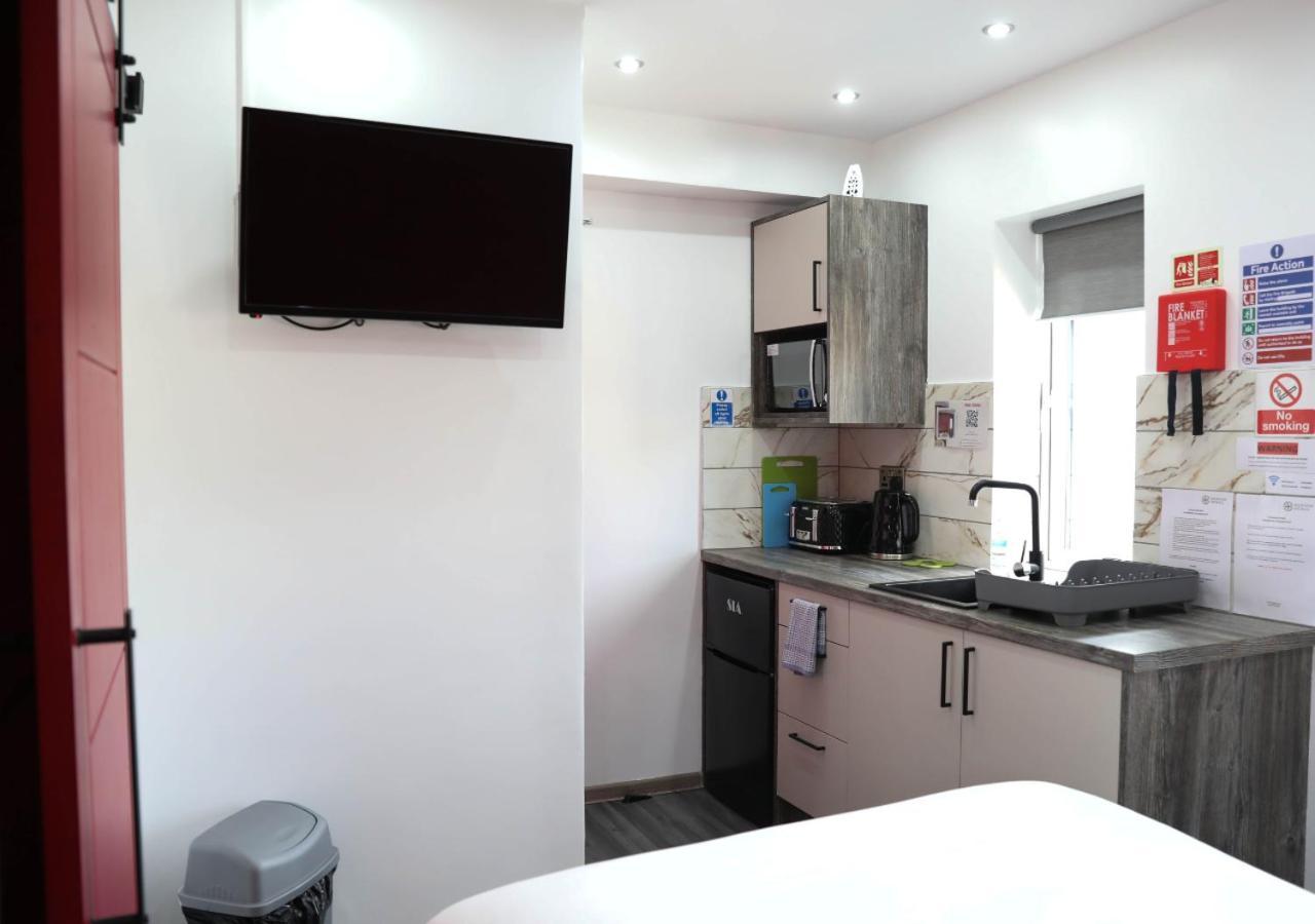 Cb Stays - Private Rooms With Ensuite And Kitchenette In Peterborough Dış mekan fotoğraf