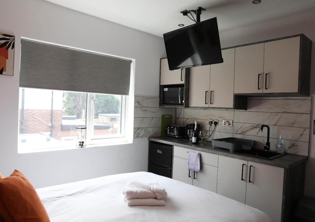 Cb Stays - Private Rooms With Ensuite And Kitchenette In Peterborough Dış mekan fotoğraf