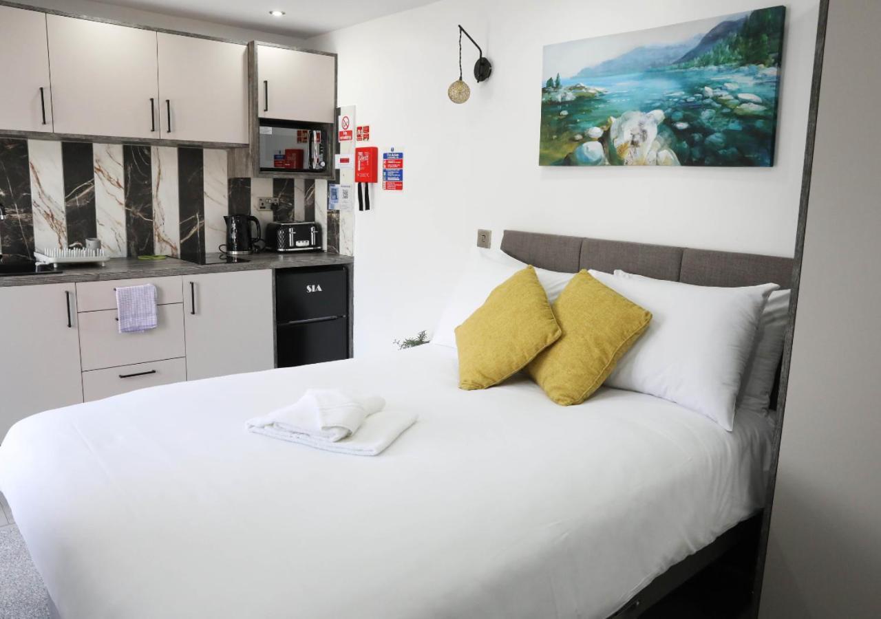 Cb Stays - Private Rooms With Ensuite And Kitchenette In Peterborough Dış mekan fotoğraf